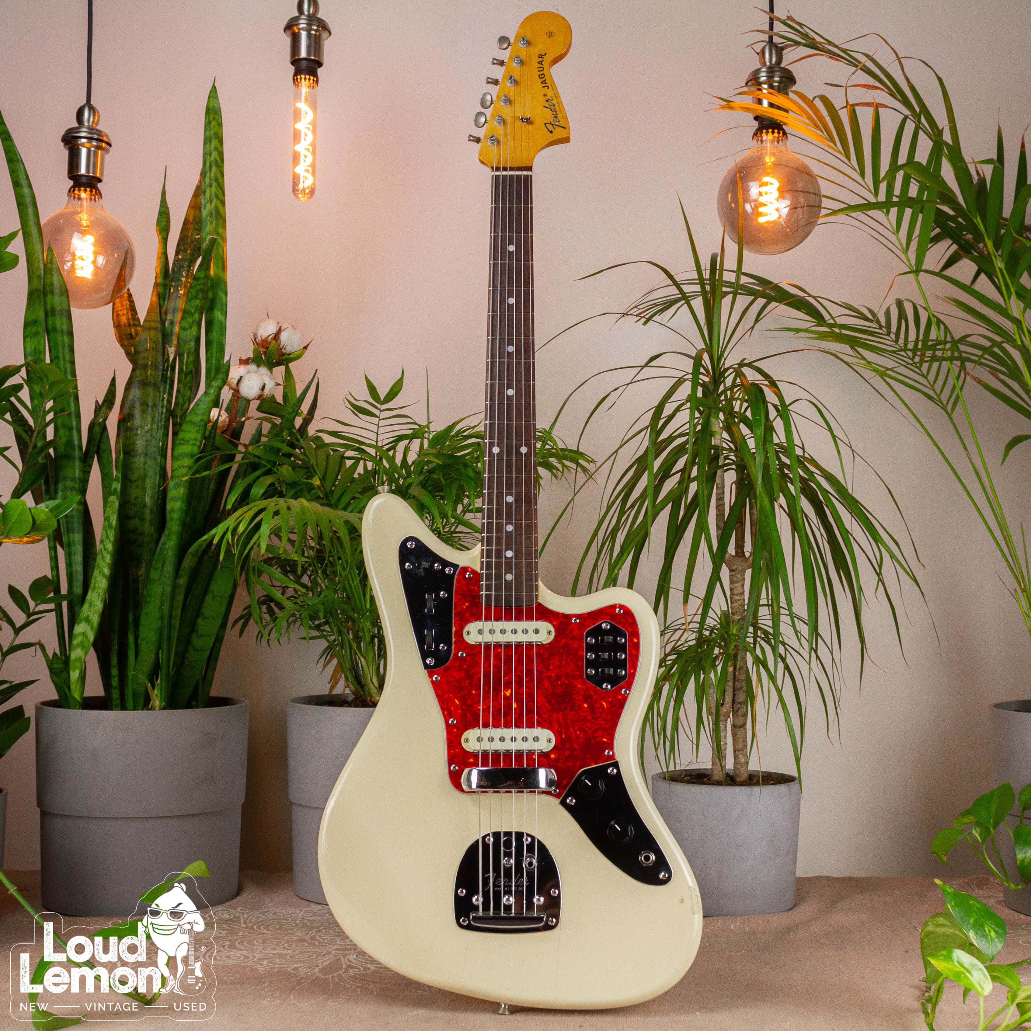 Fender JG66 Jaguar Vintage White 1997 Japan электрогитара — купить